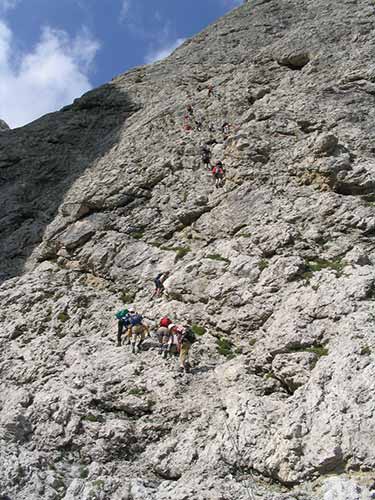 Reger Betrieb auf dem Pisciadu-Klettersteig